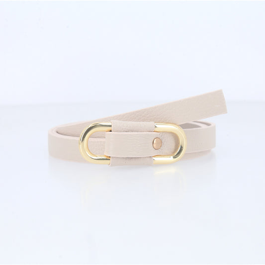 Cinto de Couro com Fivela Oval Metalizada Marfim