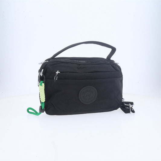 Bolsa Transversal Feminina em Nylon com Múltiplos Bolsos Preto
