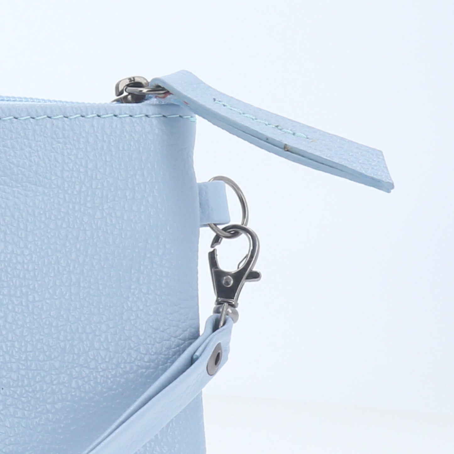 Bolsa Transversal em Couro que Converte em Carteira Azul claro