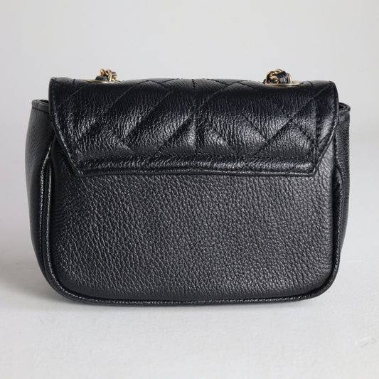 Bolsa Tiracolo em Couro Metalassê com Alça de Corrente Preto