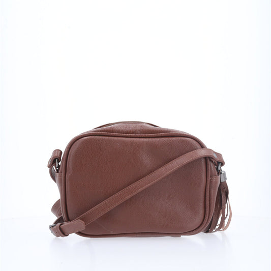 Bolsa Crossbody Feminina em Couro Matelassê com Tassel Marrom