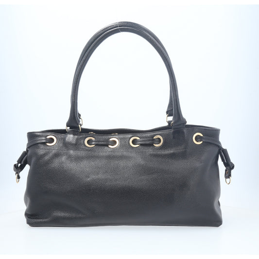 Bolsa de Ombro em Couro com Detalhe em Cordão e Ilhós Preto