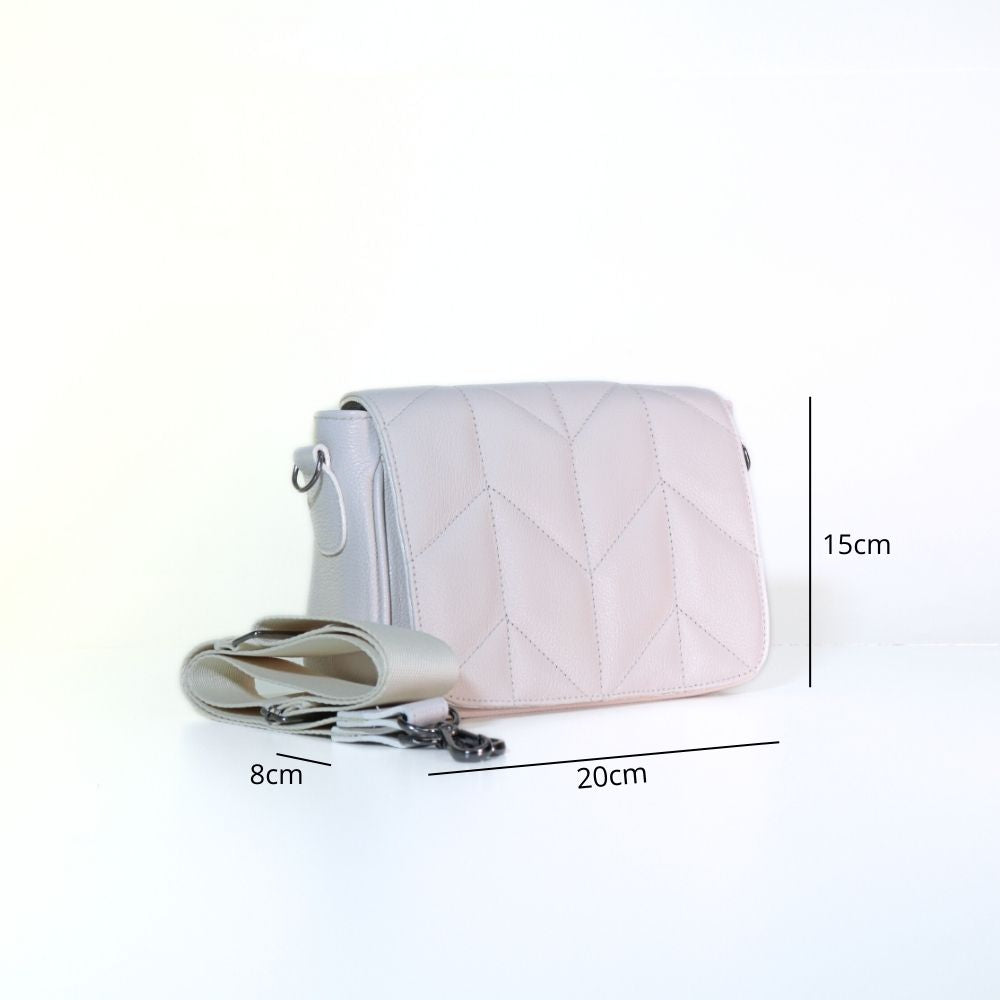 Bolsa Crossbody Feminina em Couro Matelassê Marfim