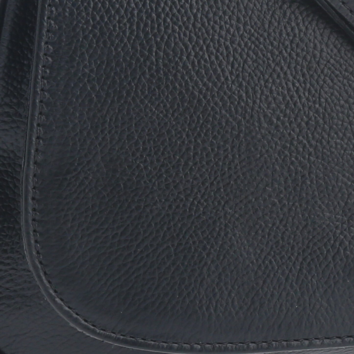 Bolsa Tiracolo em Couro com Alça Ajustável em Fivela Preto