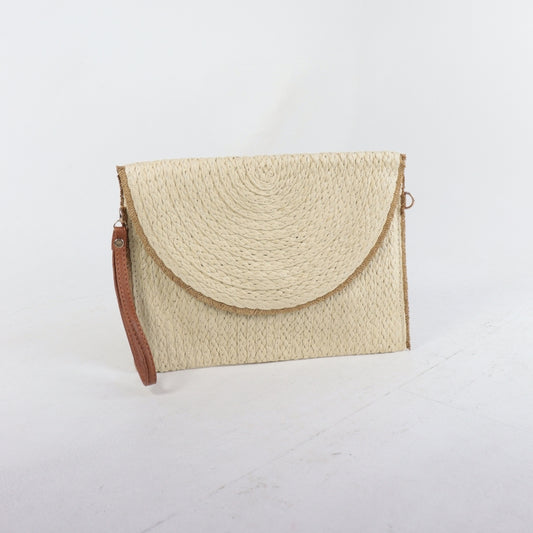Bolsa Clutch de Palha com Alça de Pulso Bege