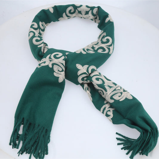 Cachecol Bordado Floral com Franjas Verde