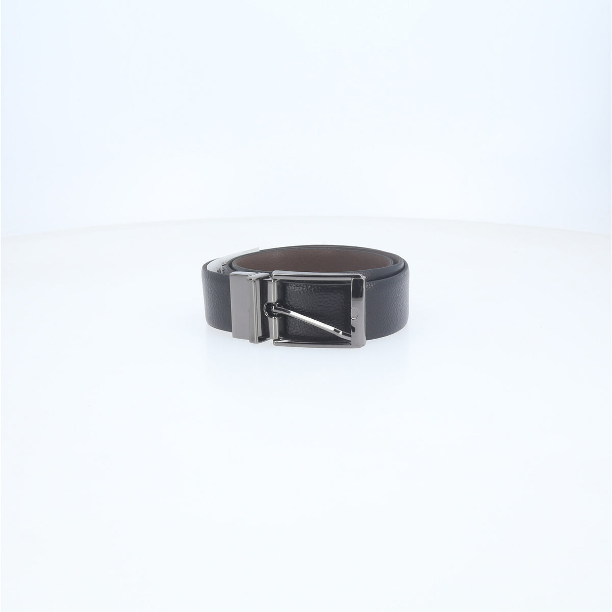 Cinto Masculino de Couro com Fivela Giratória Preto