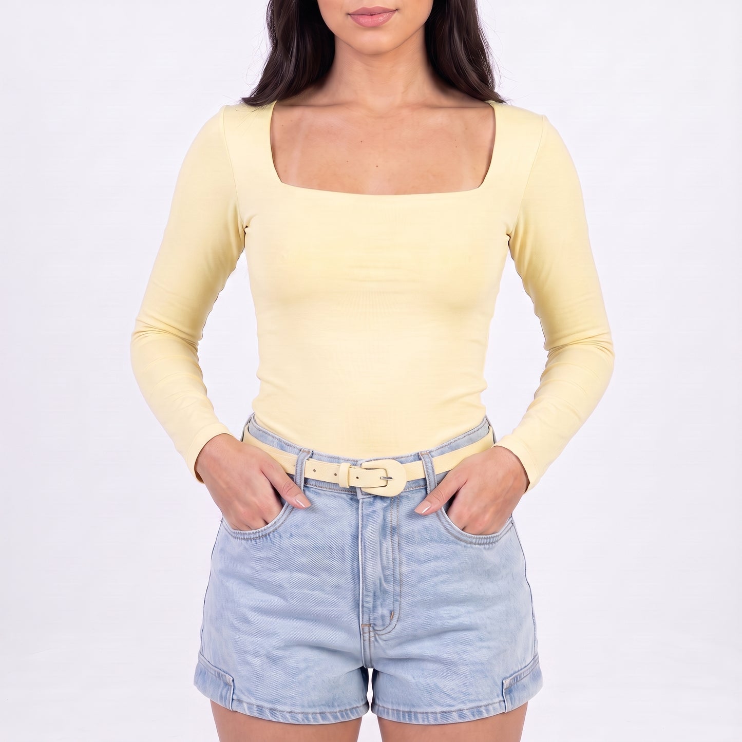 Cinto Feminino de Couro com Fivela Encapada Oval Amarelo