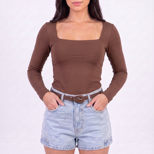 Cinto Feminino de Couro com Fivela Encapada Oval Marrom escuro