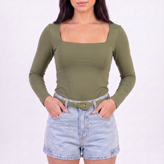 Cinto Feminino de Couro com Fivela Encapada Oval Verde escuro