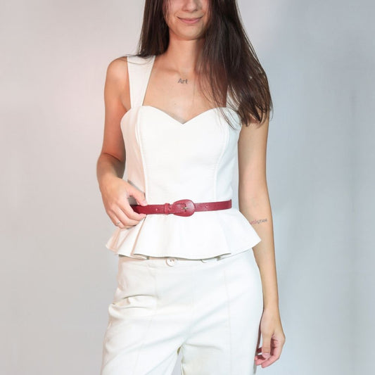 Cinto Feminino de Couro com Fivela Encapada Oval Vermelho