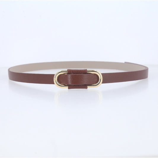 Cinto de Couro com Fivela Oval Metalizada Marrom