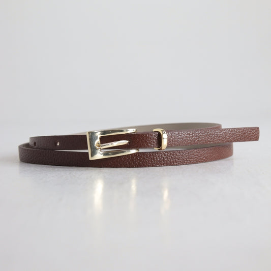 Cinto Feminino de Couro com Fivela Metalizada Dourada Marrom