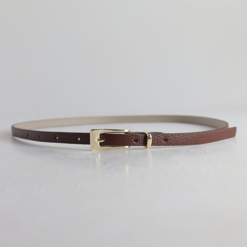 Cinto Feminino de Couro com Fivela Metalizada Dourada Marrom