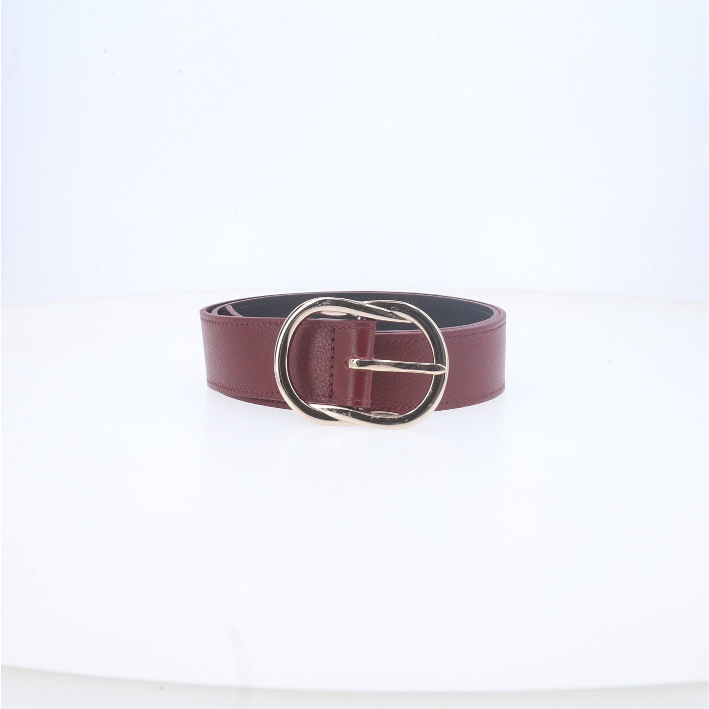 Cinto Feminino de Couro com Fivela em Design Torcido Vinho