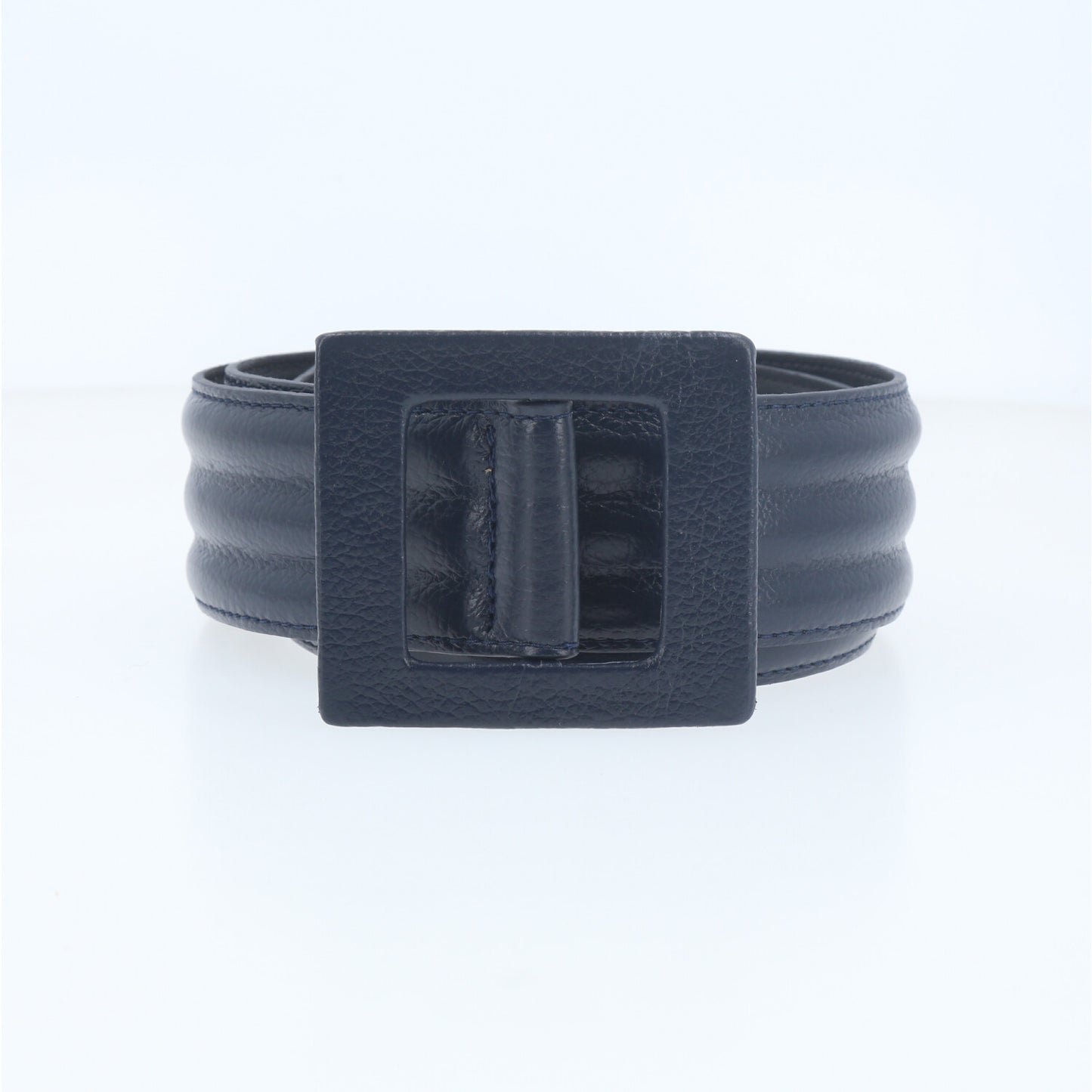 Cinto em Couro com Fivela Encapada Azul escuro
