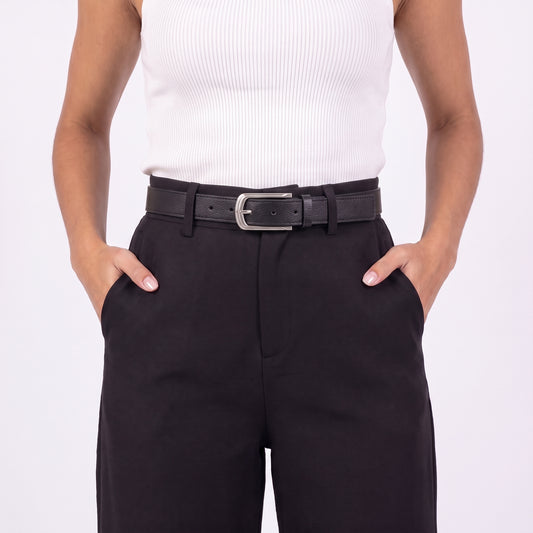 Cinto Feminino em Couro com Fivela Prateada Preto