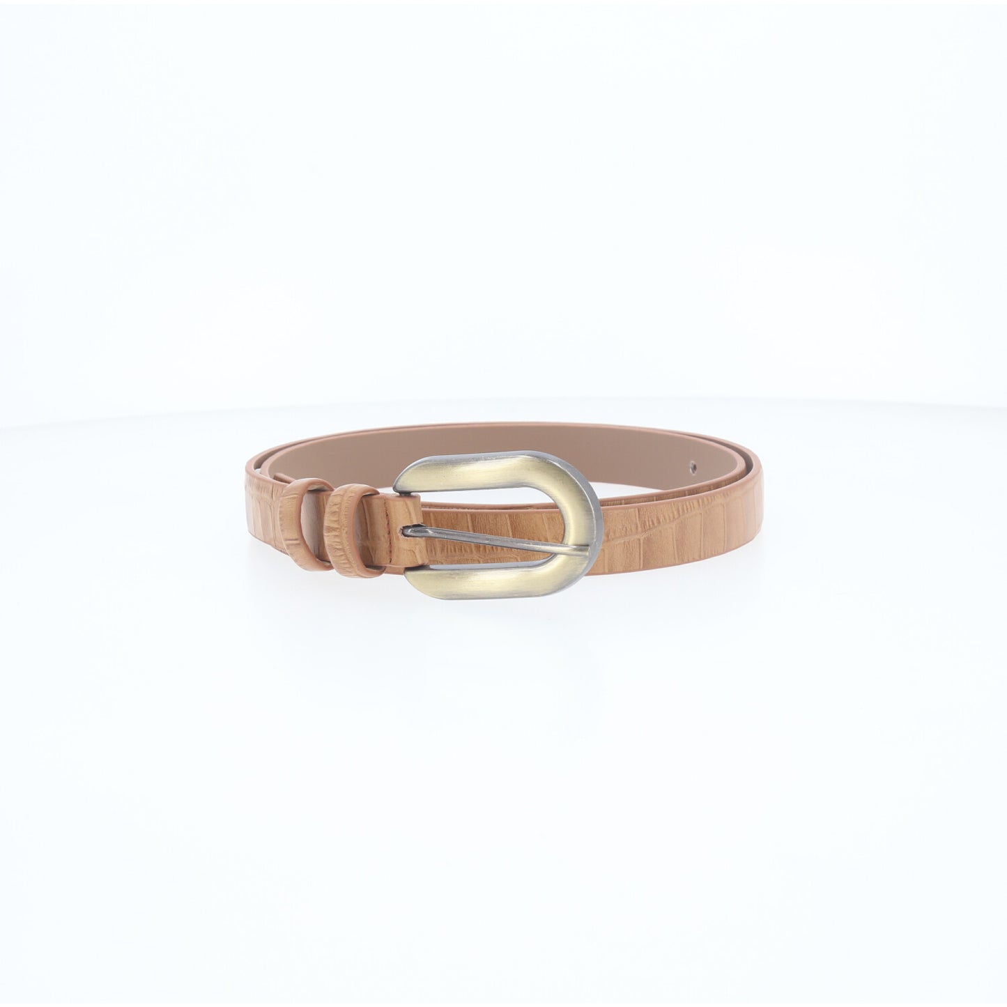 Cinto de Couro Croco com Fivela de Metal Escovado Caramelo