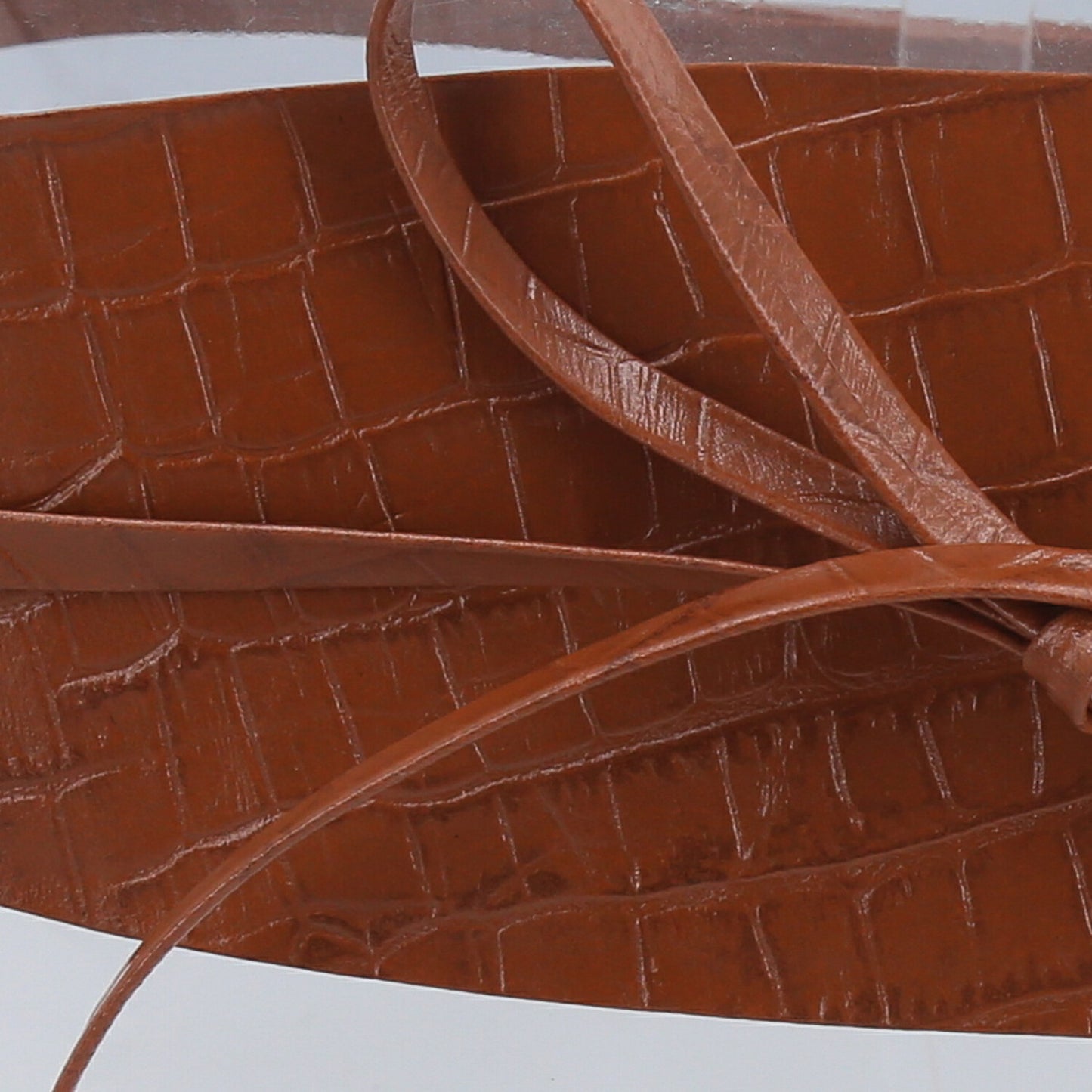 Cinto Faixa de Couro Croco com Tira de Amarrar Caramelo