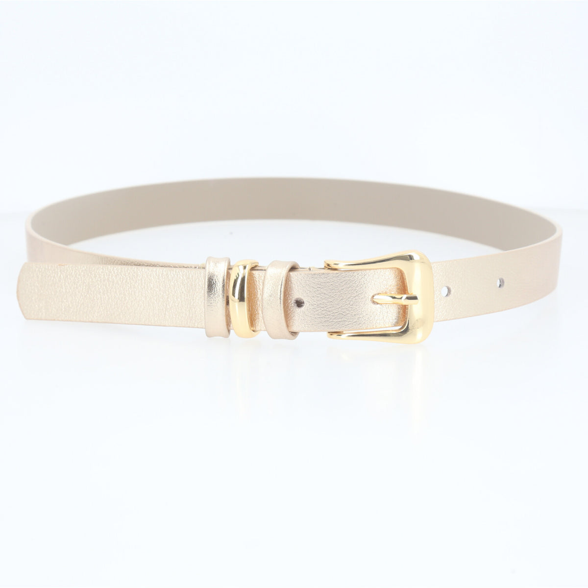 Cinto em Couro com Fivela Metalizada Ouro claro