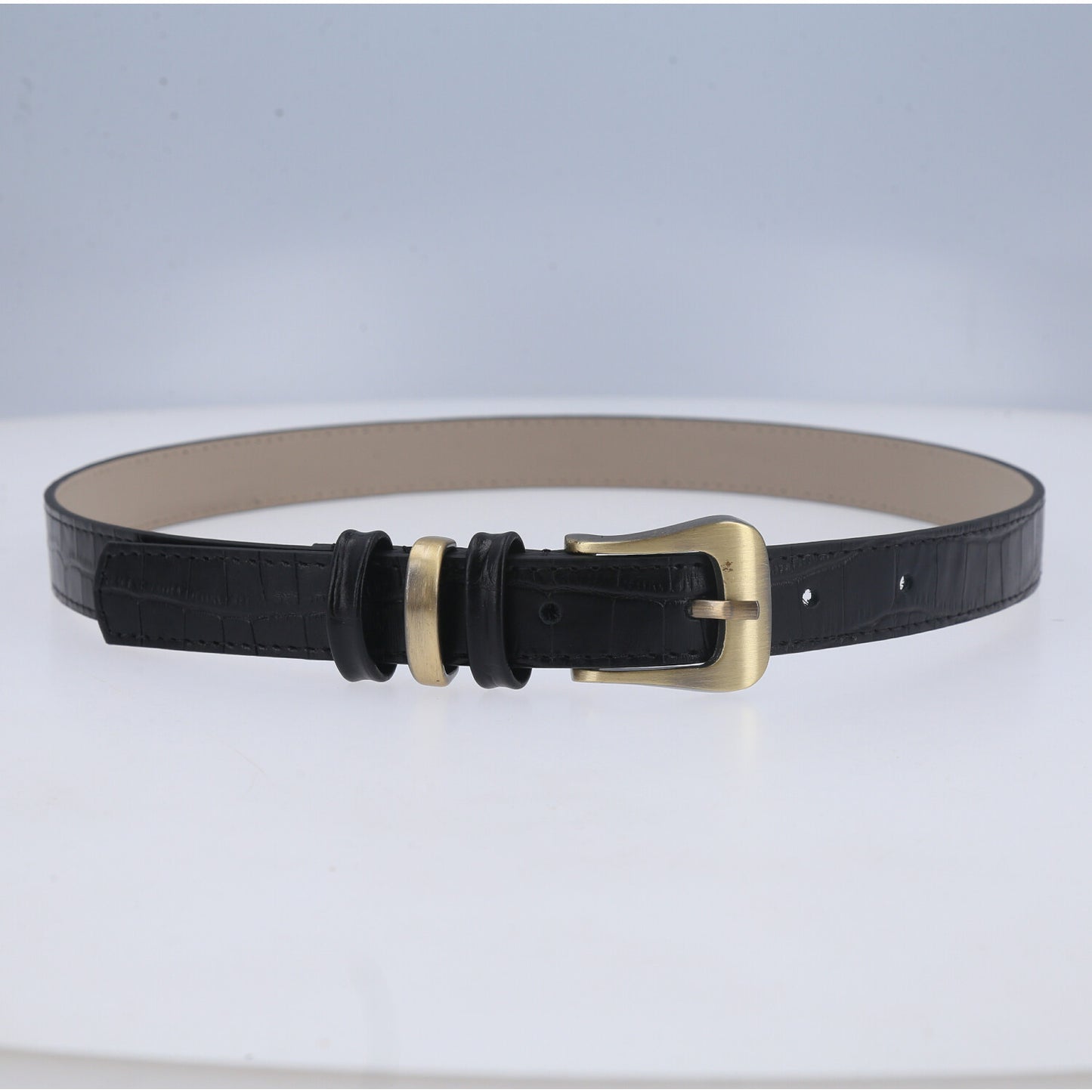 Cinto em Couro com Fivela Metalizada Preto