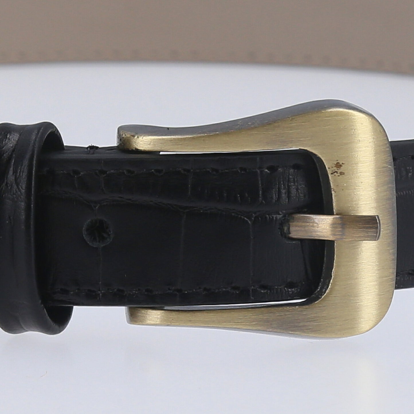 Cinto em Couro com Fivela Metalizada Preto