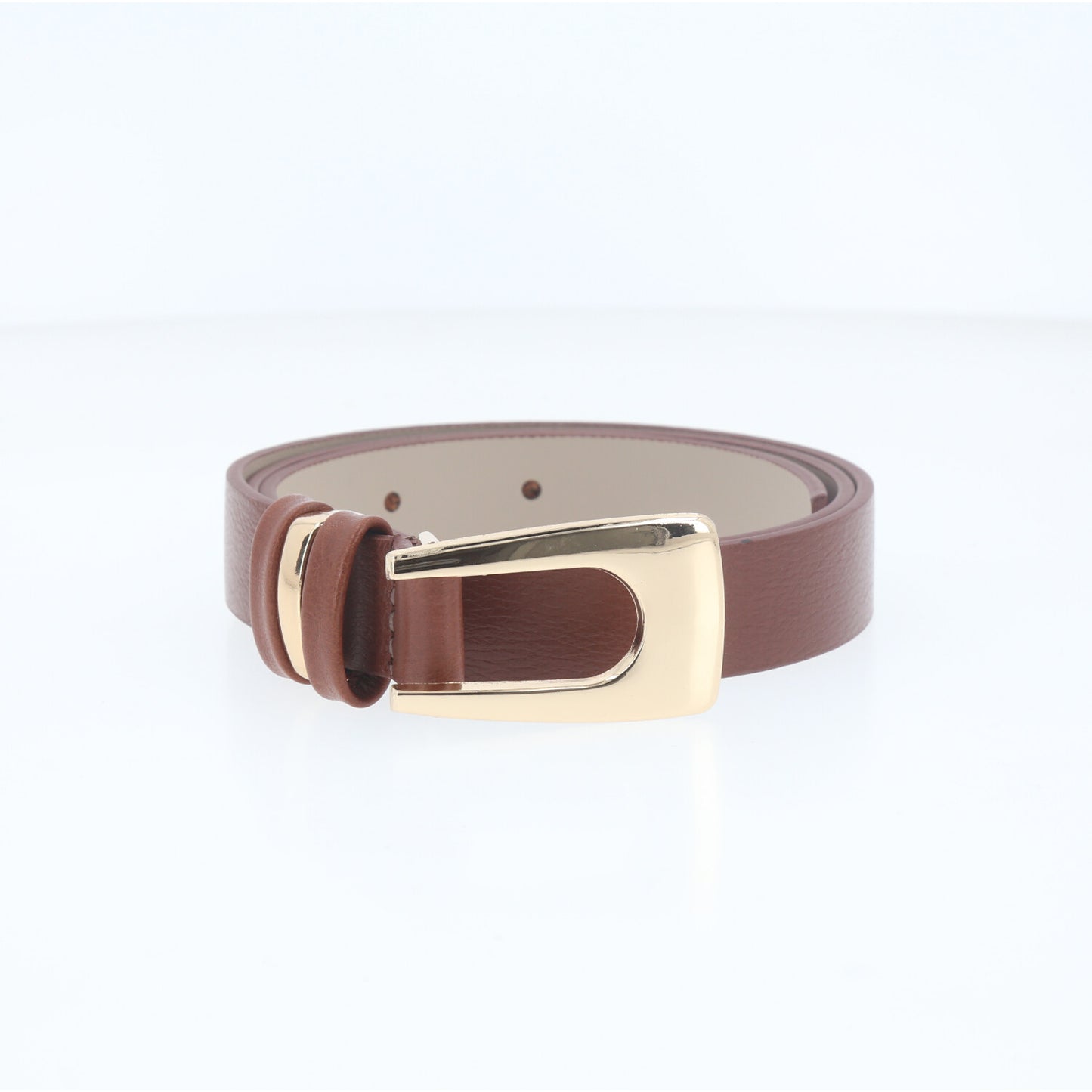 Cinto de Couro Elegante com Fivela Dourada Marrom