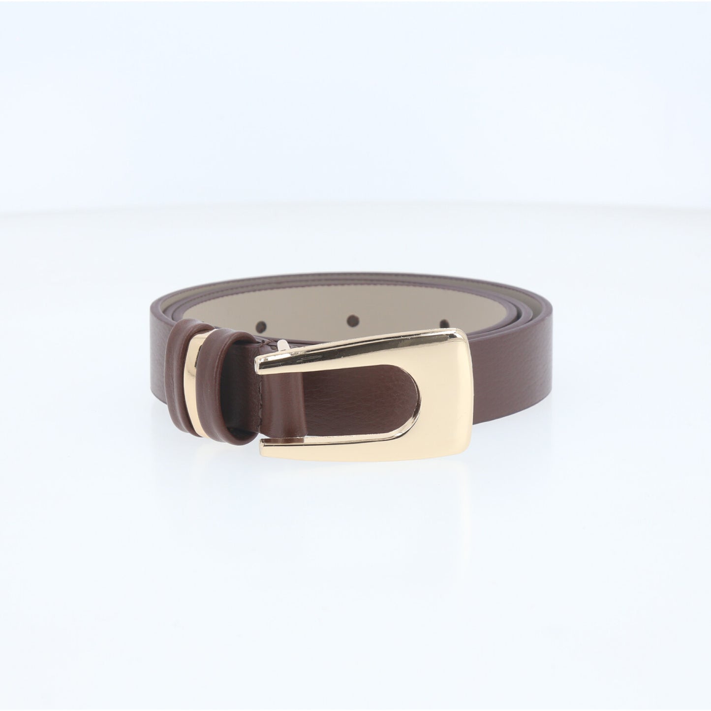Cinto de Couro Elegante com Fivela Dourada Marrom escuro