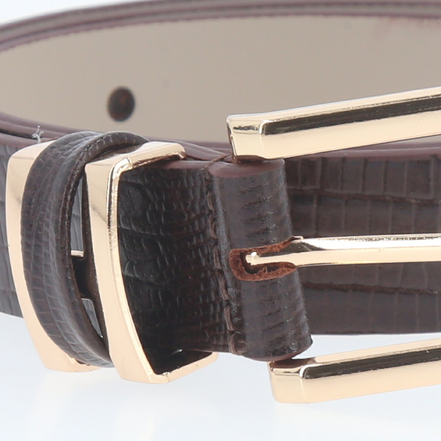 Cinto de Couro Croco com Fivela Dourada Clássica Marrom escuro