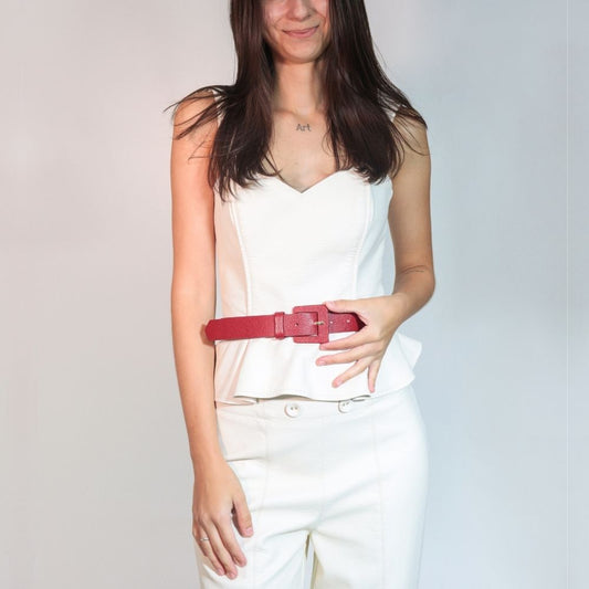 Cinto Feminino de Couro com Fivela Quadrada Encapada Vermelho