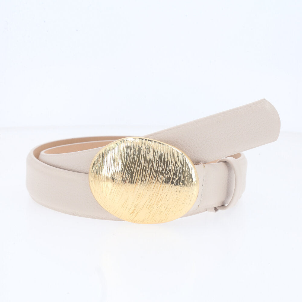 Cinto em Couro com Fivela Oval Metálica Marfim