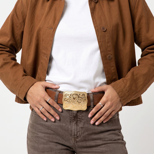 Cinto Feminino de Couro com Fivela Trabalhada Caramelo