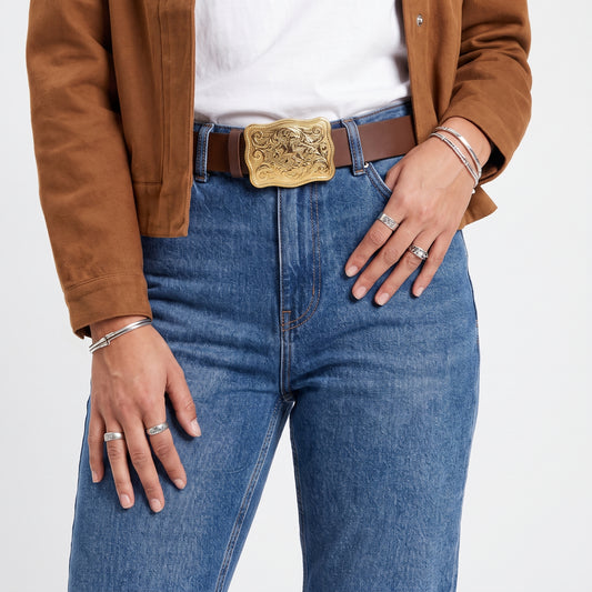 Cinto Feminino de Couro com Fivela Trabalhada Marrom