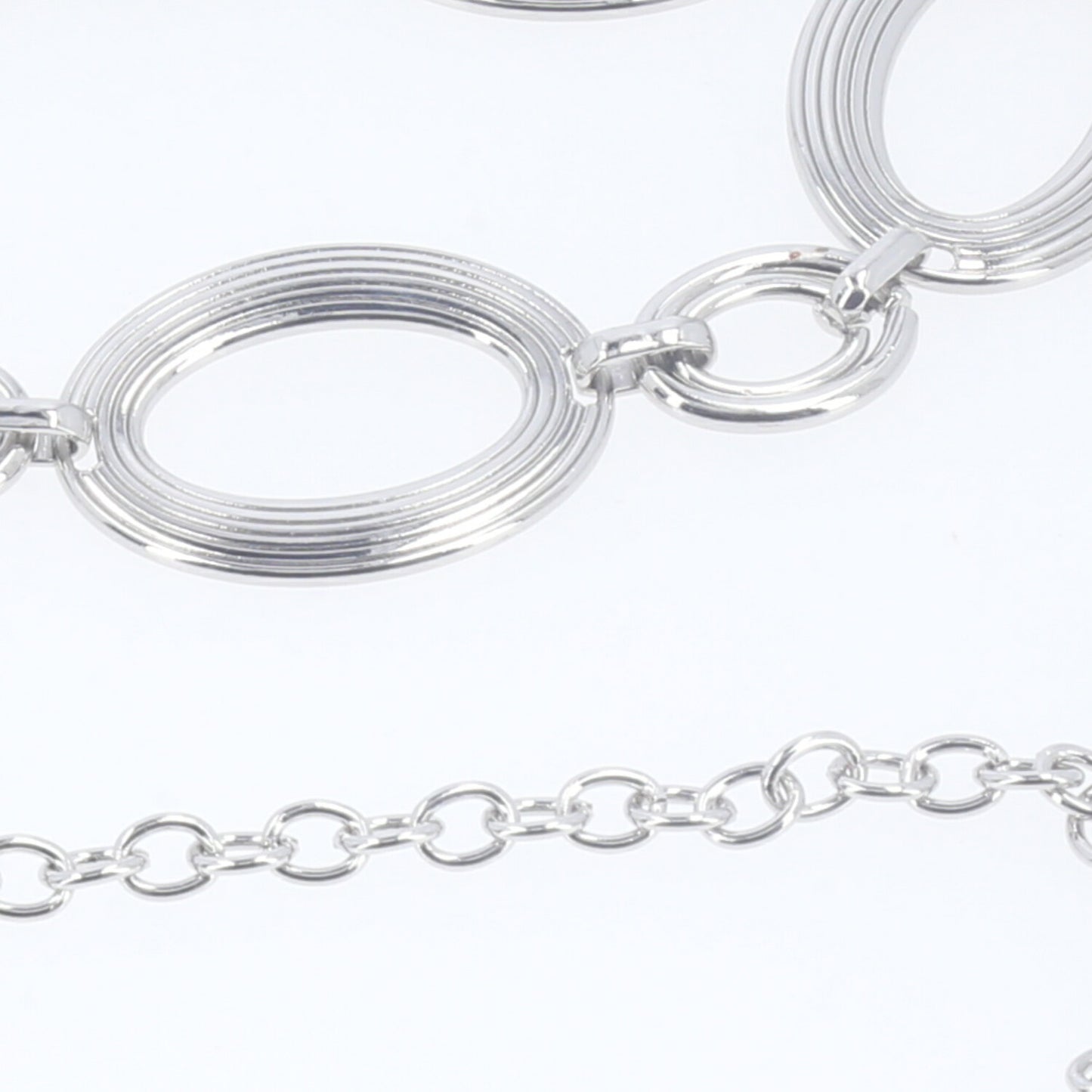 Cinto de Metal com Design de Elos Circulares Prata