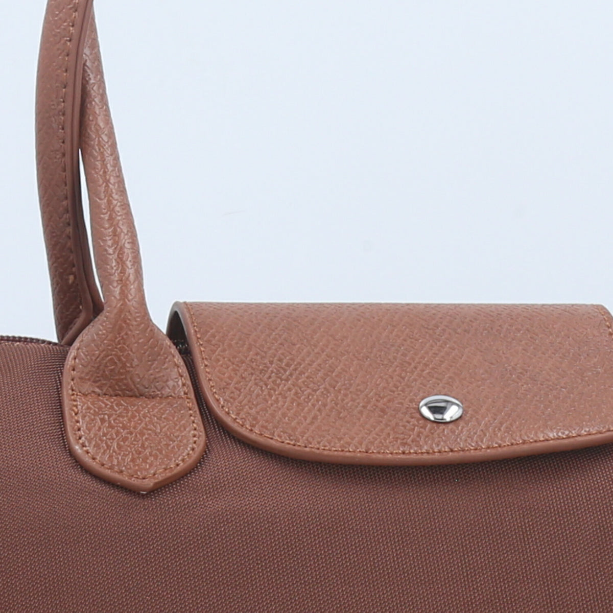Bolsa Grande em Nylon com Divisões Internas  Marrom