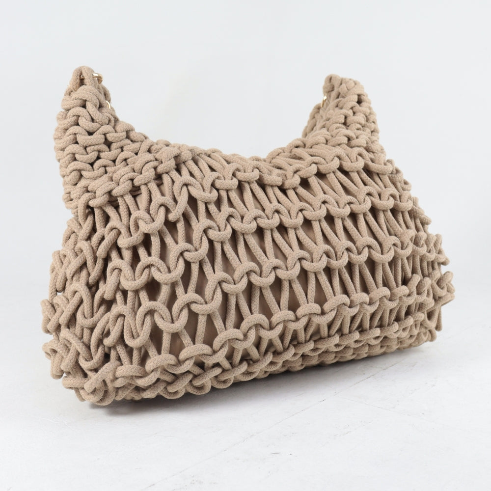 Bolsa Meia Lua em Ráfia com Design Trançado Caqui
