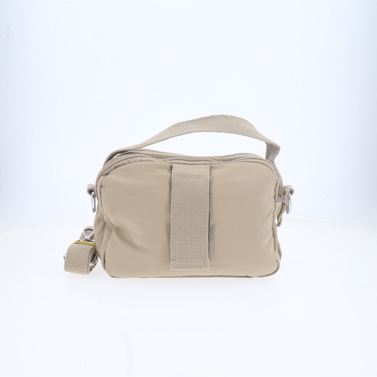 Bolsa Feminina Transversal em Nylon com Alça Regulável Bege