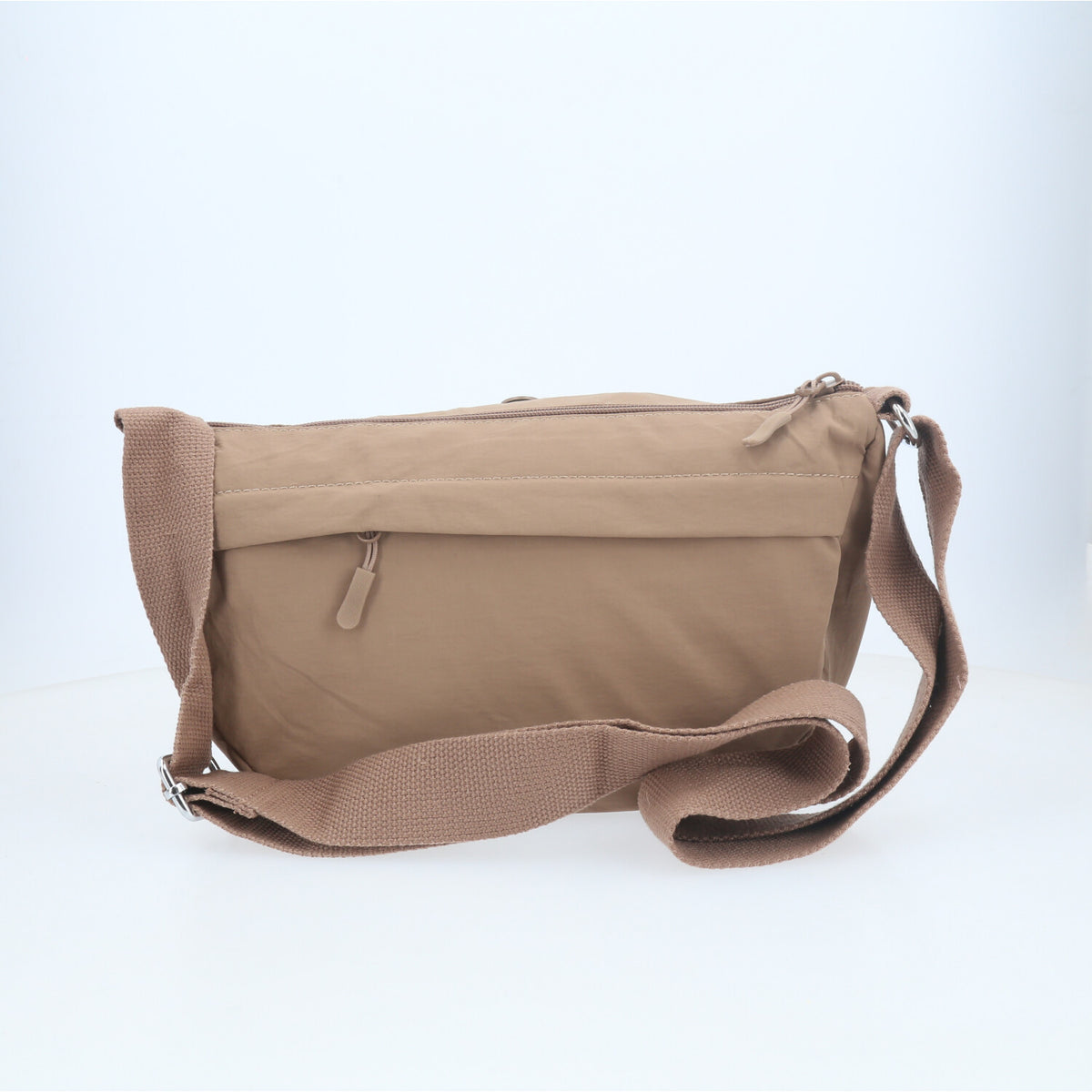 Bolsa Transversal Estilo Pochete em Nylon Bege escuro