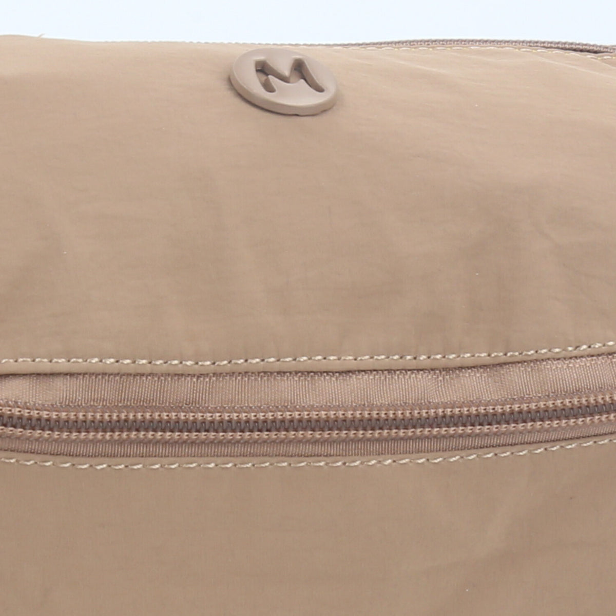 Bolsa Transversal Estilo Pochete em Nylon Bege escuro