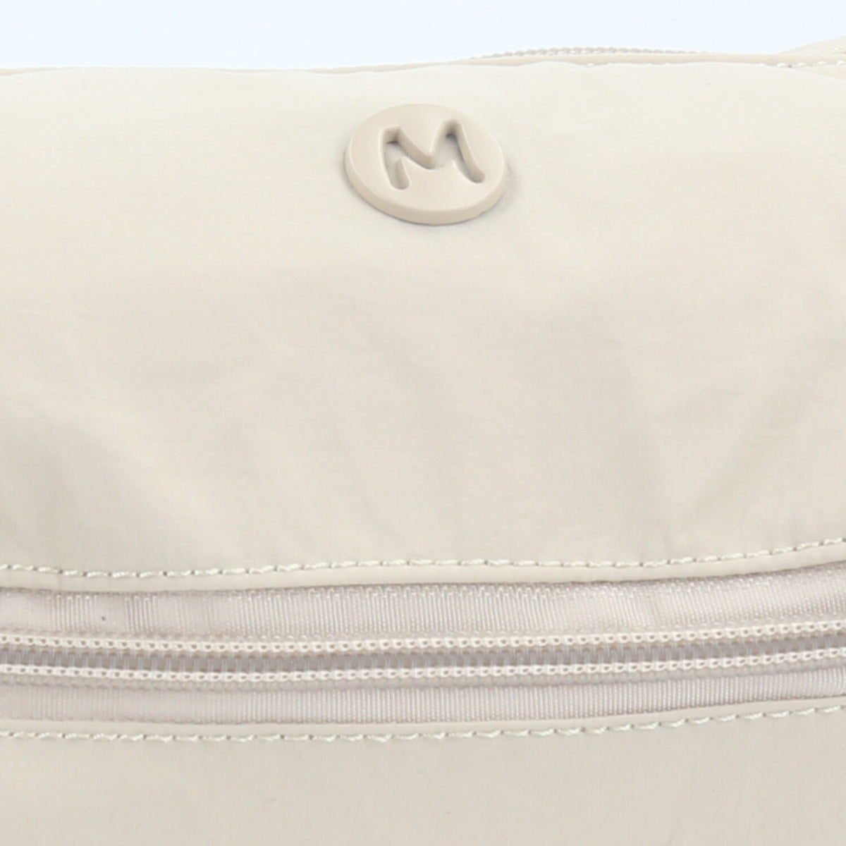 Bolsa Transversal Estilo Pochete em Nylon Marfim