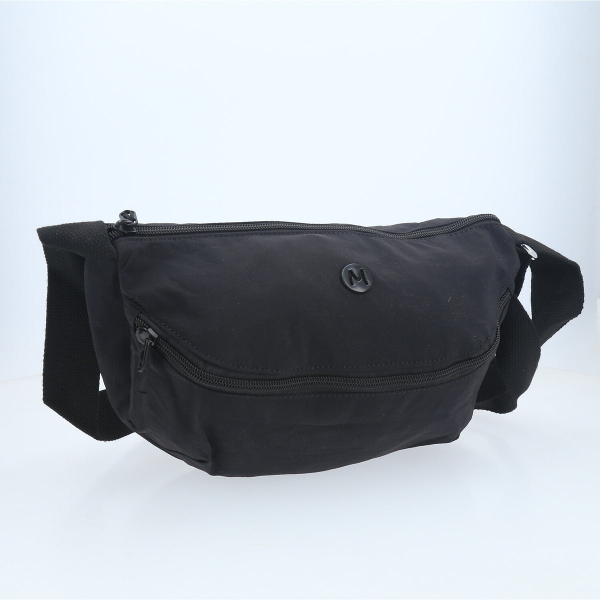Bolsa Transversal Estilo Pochete em Nylon Preto