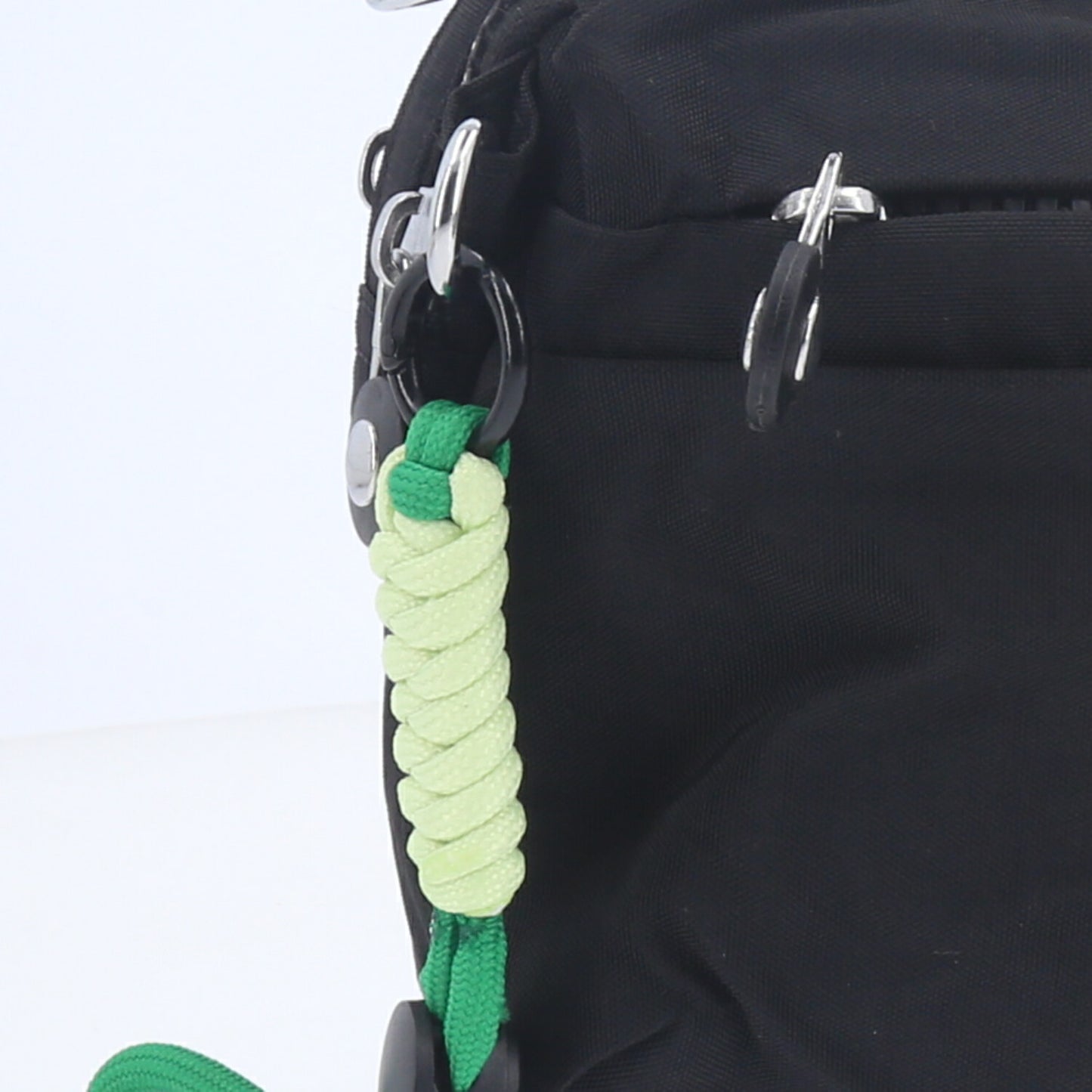 Bolsa Transversal Feminina em Nylon com Múltiplos Bolsos Preto