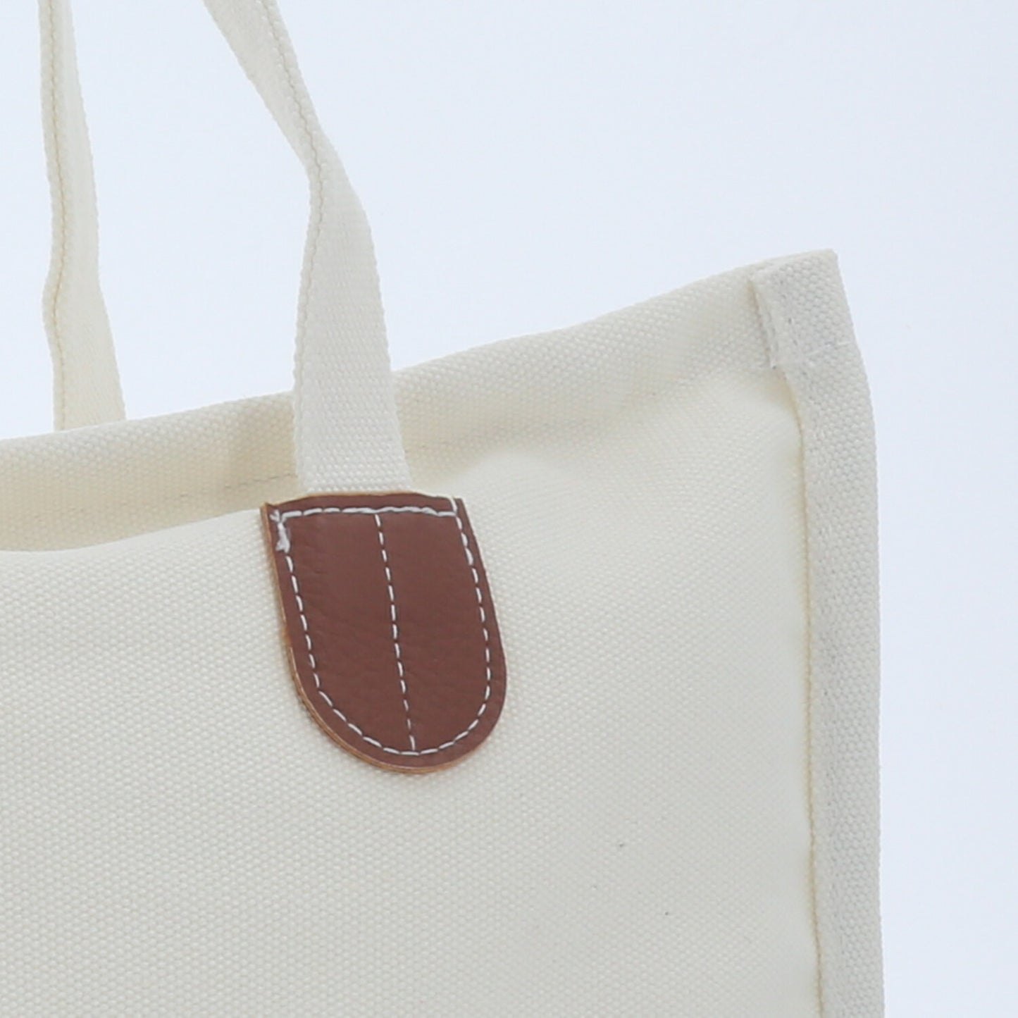 Bolsa Verão em Tecido com Alça de Ombro Fixa Branco