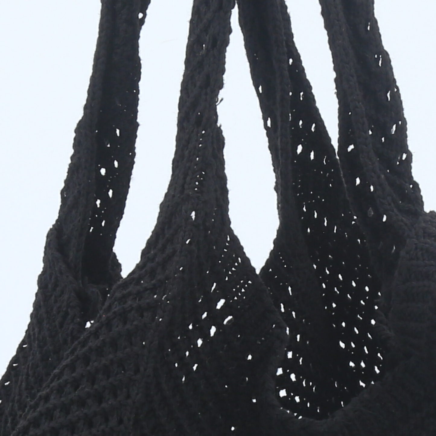 Bolsa Verão em Crochê com Acabamento Trançado Preto
