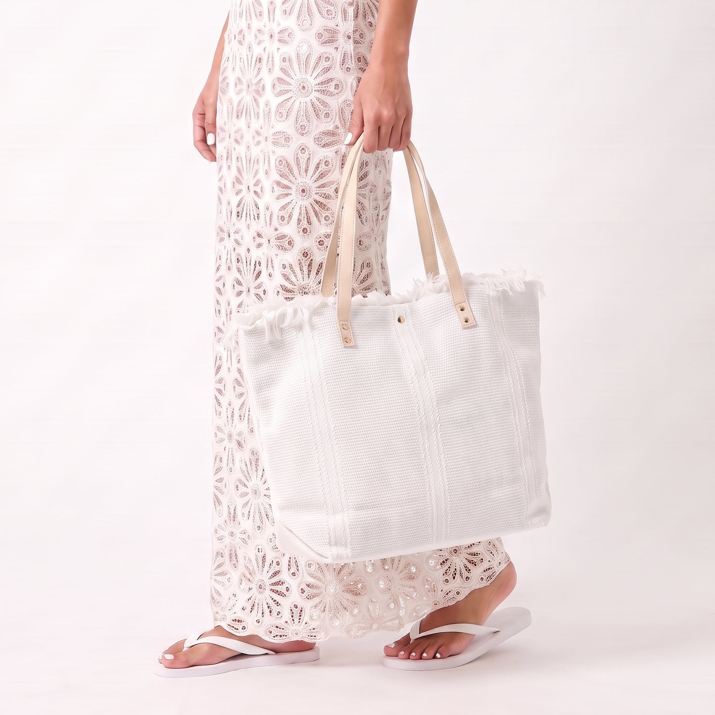 Bolsa Tote em Tecido com Franjas na Borda Superior Branco