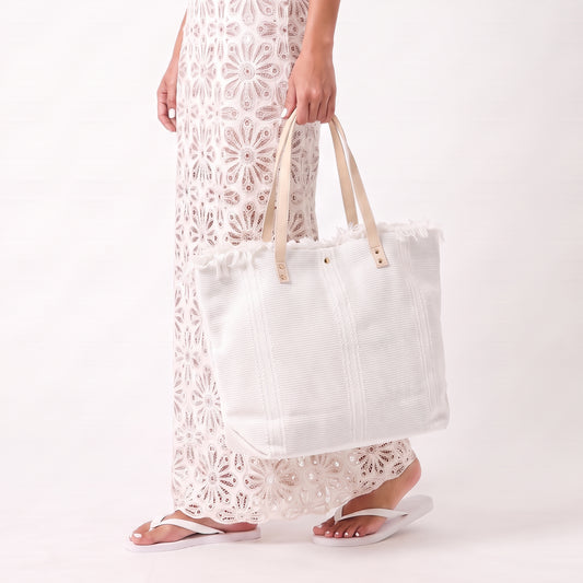 Bolsa Tote em Tecido com Franjas na Borda Superior Branco
