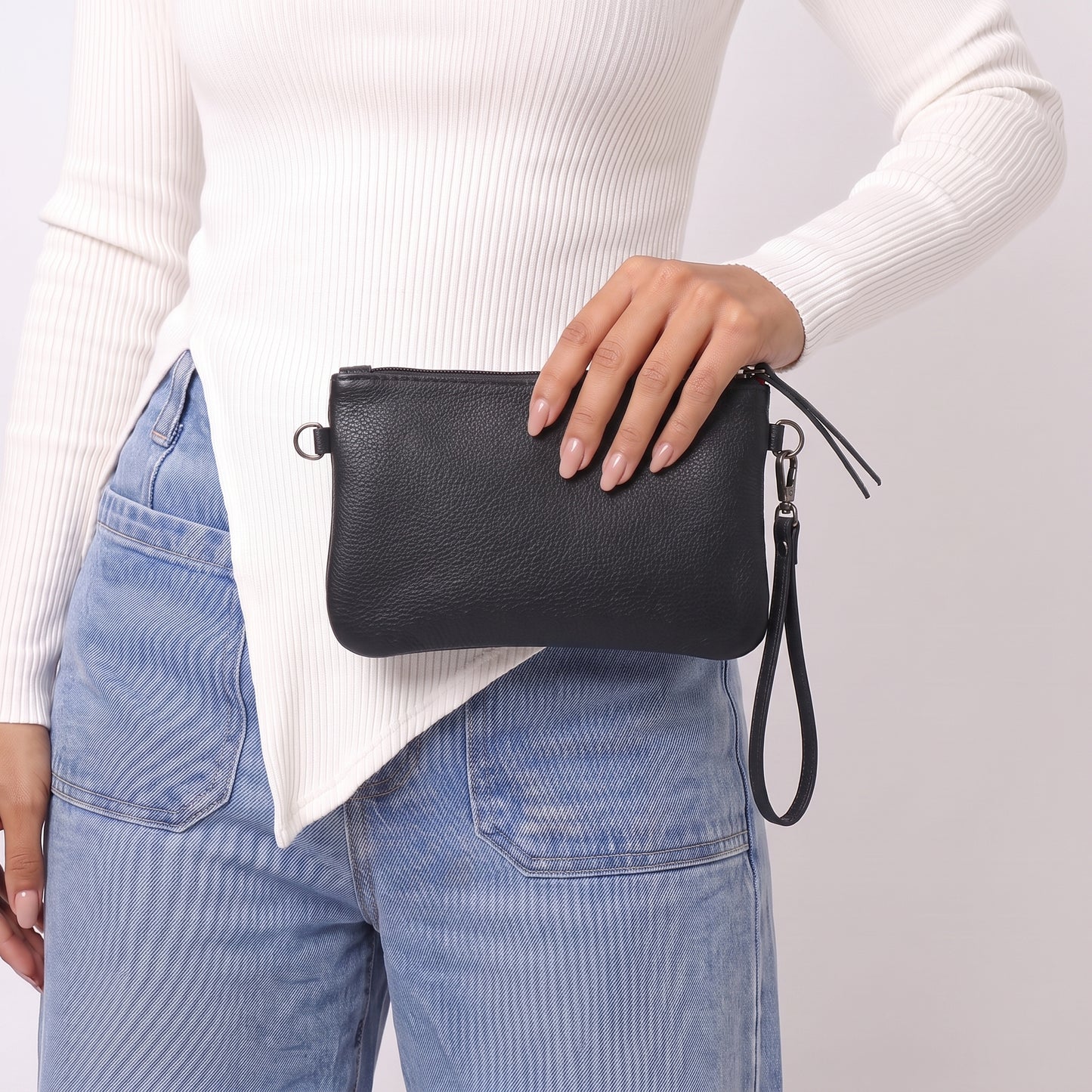 Bolsa Transversal em Couro que Converte em Carteira Azul escuro