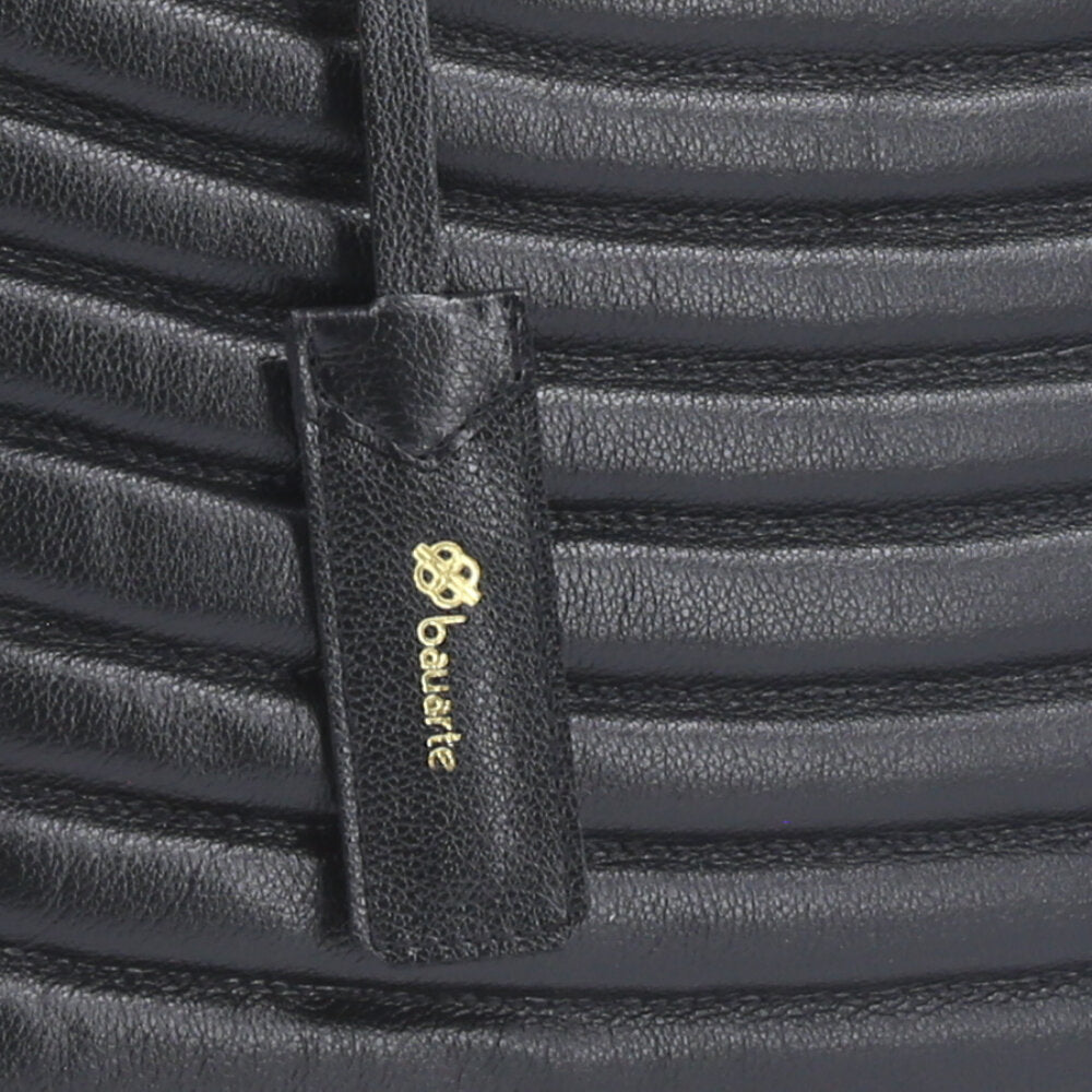 Bolsa Feminina de Couro Matelassê de Ombro Preto