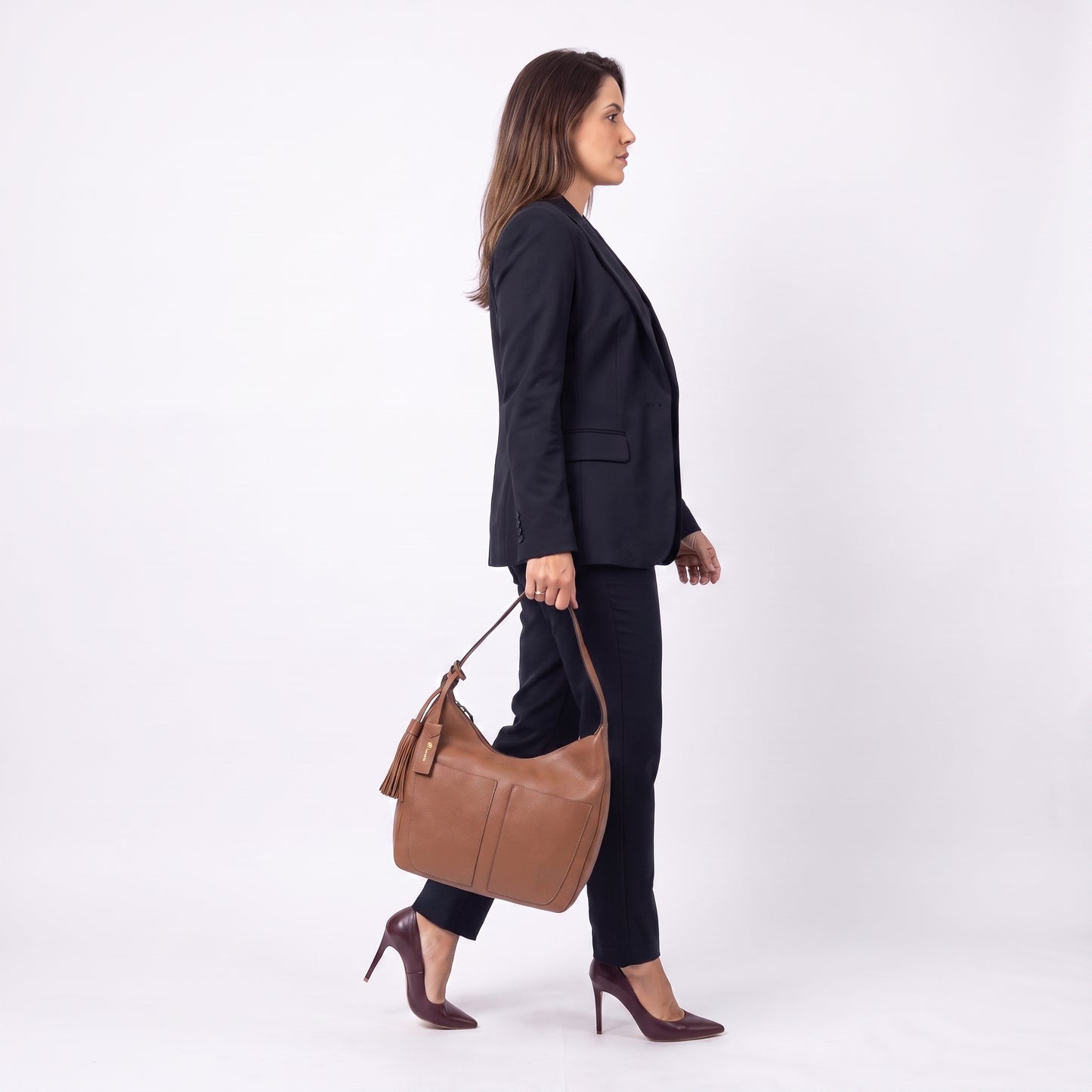 Bolsa Feminina de Ombro em Couro com Bolsos Frontais e Alça Regulável Caramelo