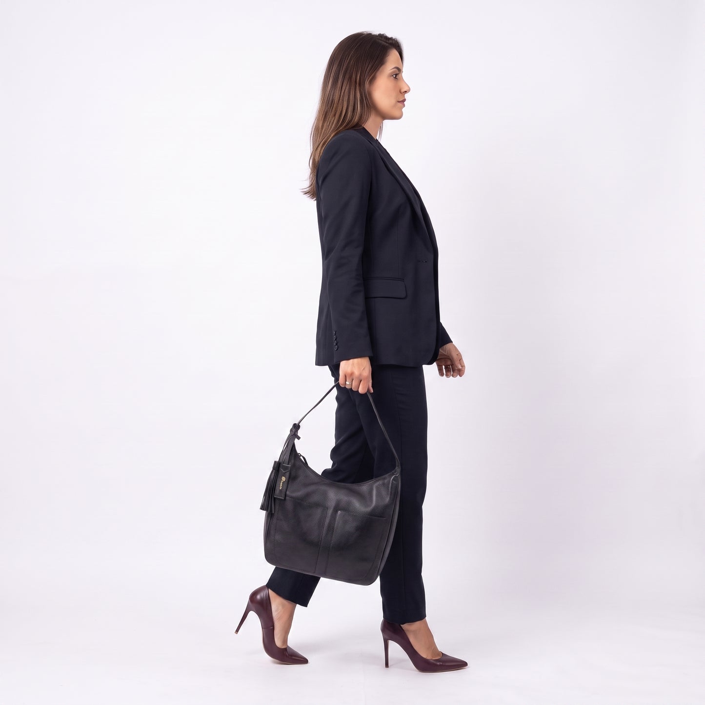 Bolsa Feminina de Ombro em Couro com Bolsos Frontais e Alça Regulável Preto